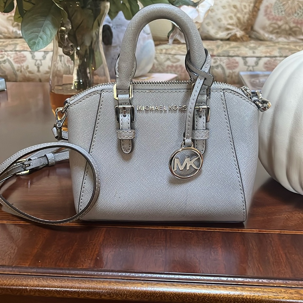 Unused Michael Kors Minibag!